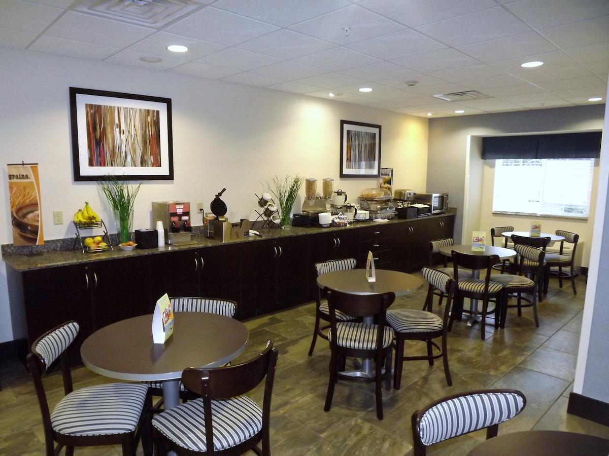 Spark By Hilton Wilkes Barre Rum bild